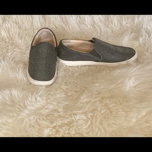 JSlides Croc-embossed Sneakers - Picture 5 of 6